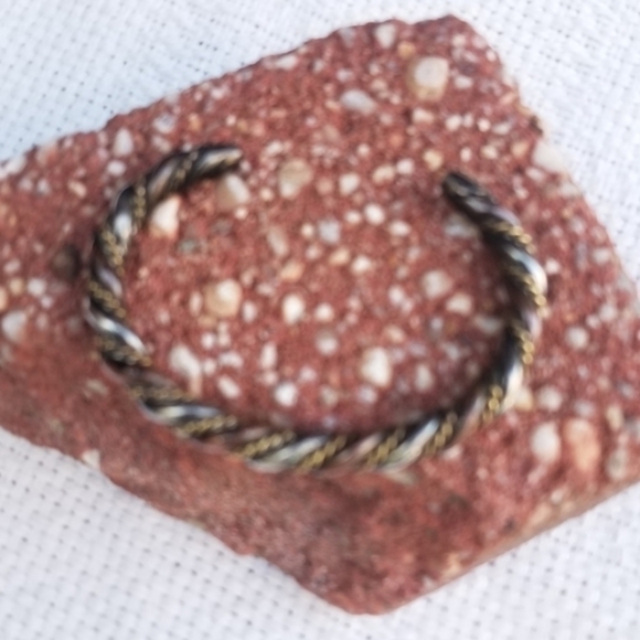 Vintage tri color open bangle bracelet - Picture 6 of 9